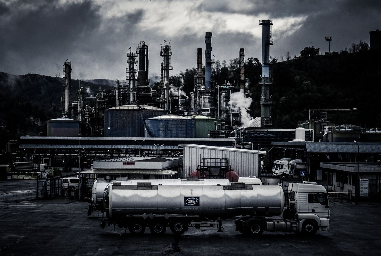Oil, gas & pipeline works